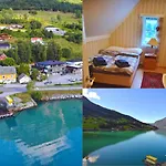 بيت للعطل Sjarmerende I Olden Rett Ved Fjorden سترين