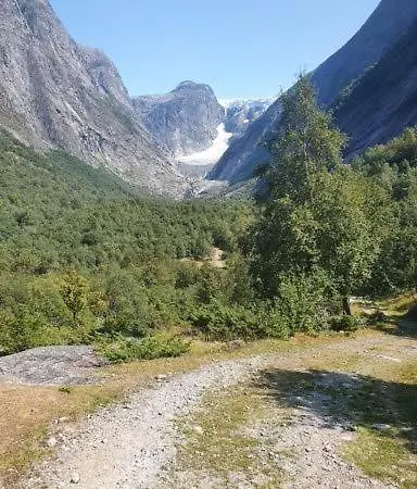 펜션 Sjarmerende I Olden Rett Ved Fjorden *